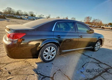 2012 Toyota Avalon Base z USA, uszkodzony, nr VIN 4T1BK3DB5CU449246